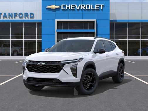Summit White 2026 Chevrolet Trax LT