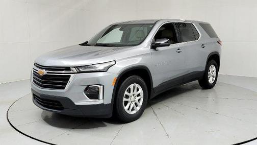 Sterling Gray Metallic 2023 Chevrolet Traverse LS