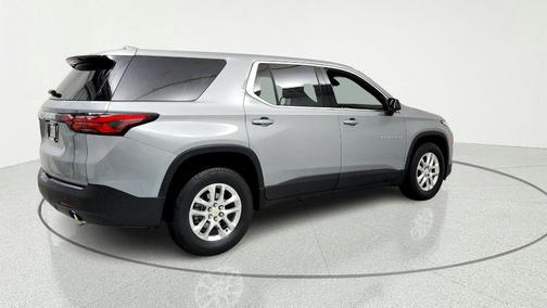 Sterling Gray Metallic 2023 Chevrolet Traverse LS
