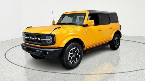 Cyber Orange Metallic Tricoat 2022 Ford Bronco Outer Banks