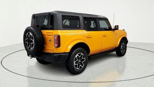 Cyber Orange Metallic Tricoat 2022 Ford Bronco Outer Banks
