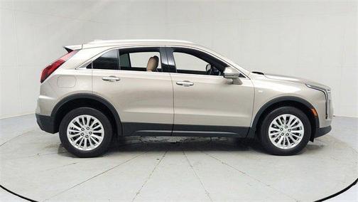 2024 Cadillac XT4 Luxury