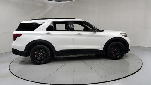 White Metallic 2021 Ford Explorer ST