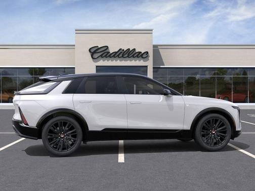 2025 Cadillac LYRIQ Sport