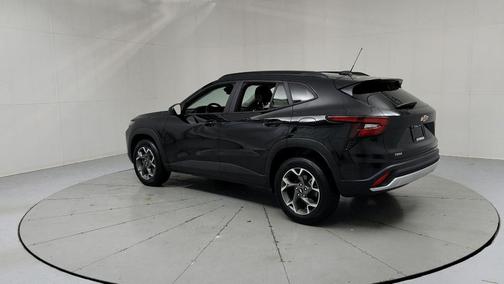 Black Metallic 2024 Chevrolet Trax LT