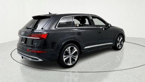 Orca Black Metallic 2021 Audi Q7 55 Prestige