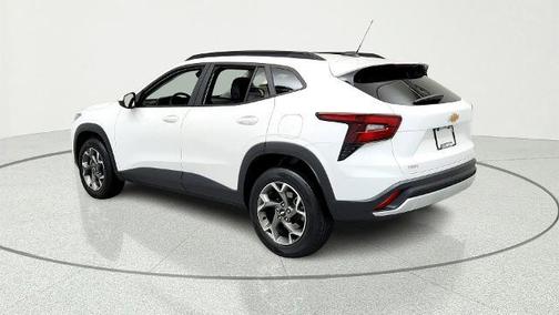 Summit White 2024 Chevrolet Trax LT