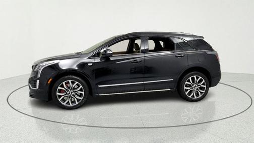 Black Metallic 2022 Cadillac XT5 Sport