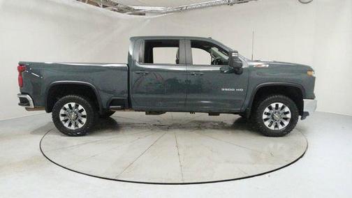 2025 Chevrolet Silverado 3500 LT