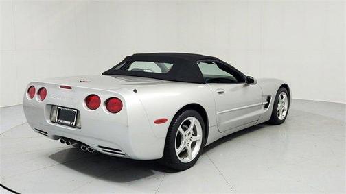 2004 Chevrolet Corvette Base