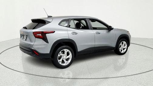 Sterling Gray Metallic 2025 Chevrolet Trax LS