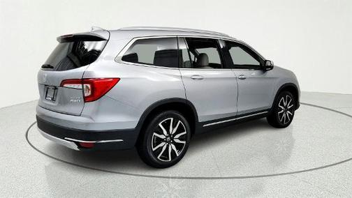 Silver 2022 Honda Pilot Touring 7-Passenger