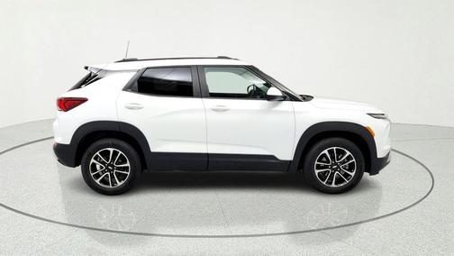 Summit White 2024 Chevrolet Trailblazer LT