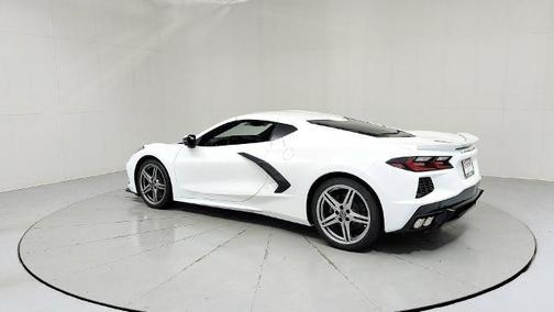 Arctic White 2026 Chevrolet Corvette Stingray w/1LT