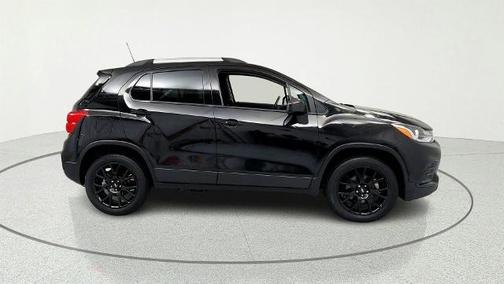 Black Metallic 2022 Chevrolet Trax LT