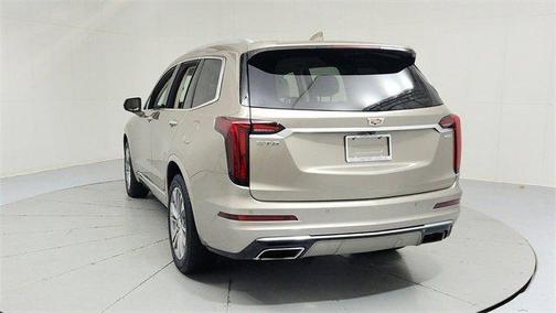 2022 Cadillac XT6 Premium Luxury FWD