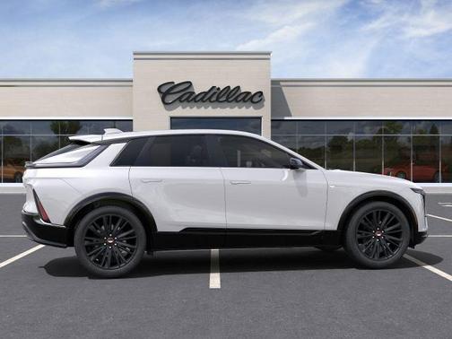 2025 Cadillac LYRIQ Sport