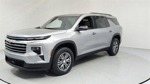 2024 Chevrolet Traverse LT