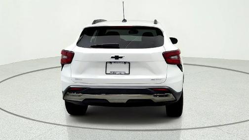 Summit White 2024 Chevrolet Trax ACTIV