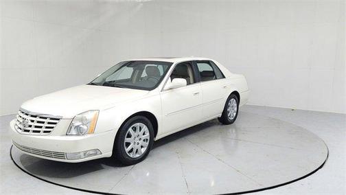 2010 Cadillac DTS Base