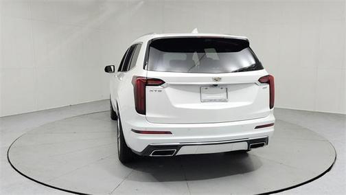 2022 Cadillac XT6 Premium Luxury FWD