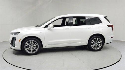 2022 Cadillac XT6 Premium Luxury FWD