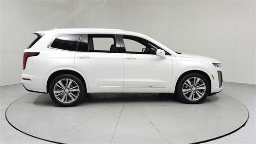 2022 Cadillac XT6 Premium Luxury FWD