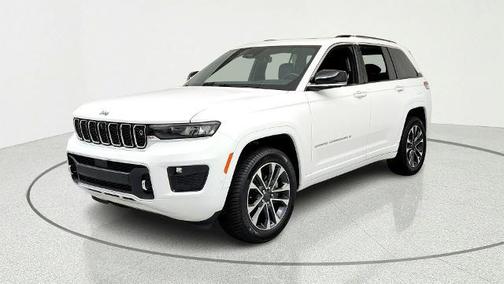 Bright White Clearcoat 2023 Jeep Grand Cherokee Overland