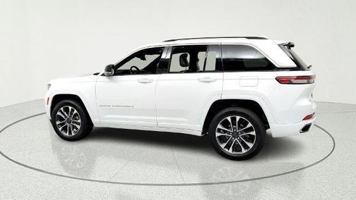 Bright White Clearcoat 2023 Jeep Grand Cherokee Overland