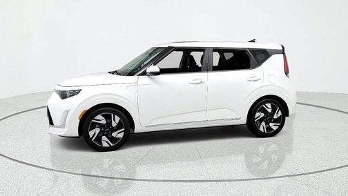Snow White Pearl 2023 Kia Soul GT-Line