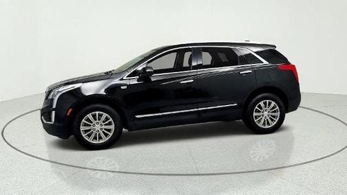 Black Metallic 2019 Cadillac XT5 Luxury