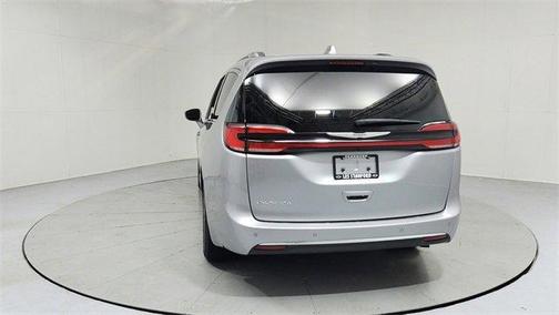 2021 Chrysler Pacifica Touring-L