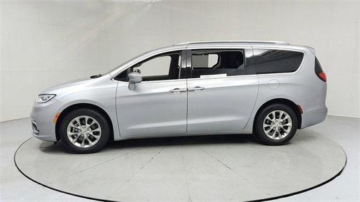 2021 Chrysler Pacifica Touring-L