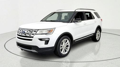 Oxford White 2018 Ford Explorer XLT