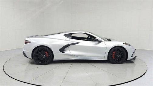 2026 Chevrolet Corvette Stingray w/2LT
