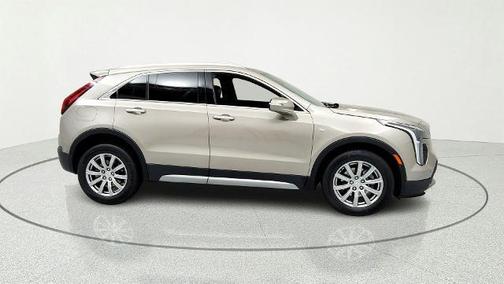Latte 2023 Cadillac XT4 Premium Luxury
