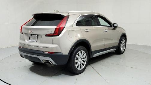 Latte 2023 Cadillac XT4 Premium Luxury