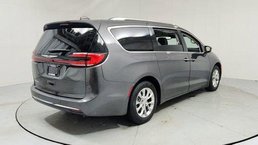 2021 Chrysler Pacifica Touring-L