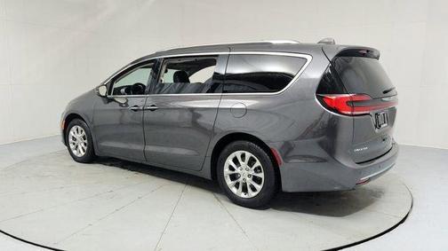 2021 Chrysler Pacifica Touring-L