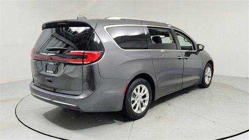 2021 Chrysler Pacifica Touring-L