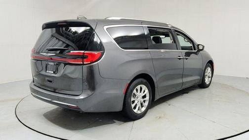 2021 Chrysler Pacifica Touring-L