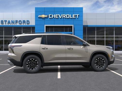 Sandstone Gray 2026 Chevrolet Traverse Z71