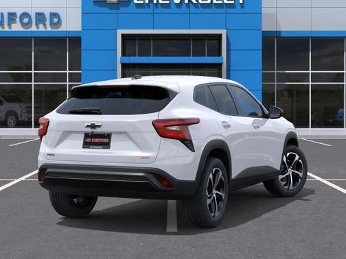 Summit White 2026 Chevrolet Trax 1RS