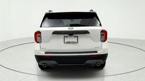 White Metallic 2022 Ford Explorer XLT