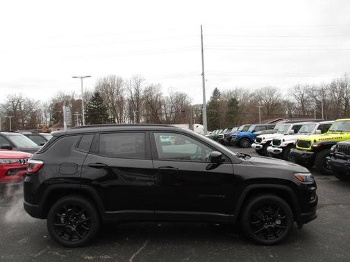 2025 Jeep Compass Latitude
