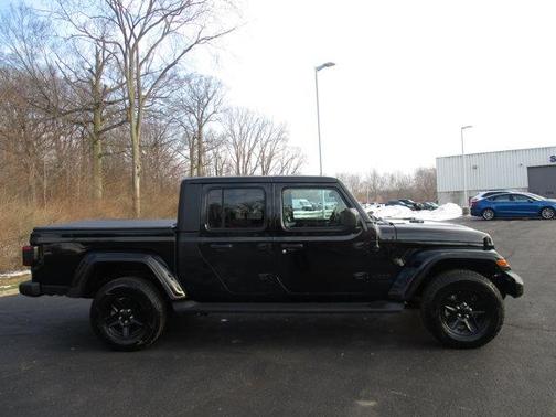 2021 Jeep Gladiator Sport