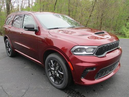Octane Red Pearlcoat 2026 Dodge Durango GT Plus HEMI V8