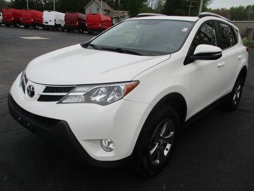 Super White 2015 Toyota RAV4 XLE