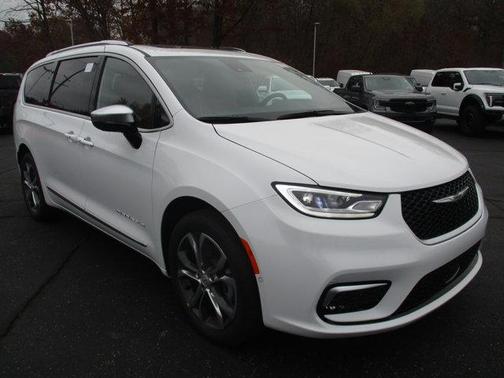 2026 Chrysler Pacifica Pinnacle