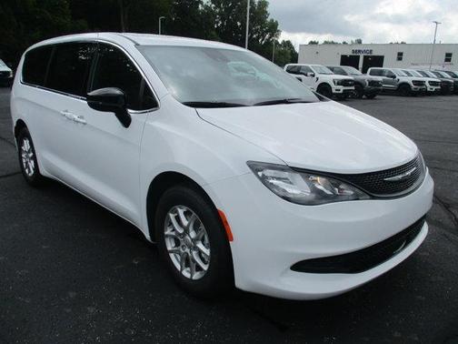 2026 Chrysler Voyager LX